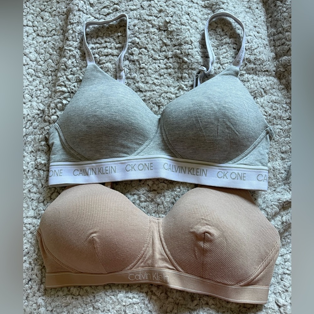 2 Calvin Klein Bras